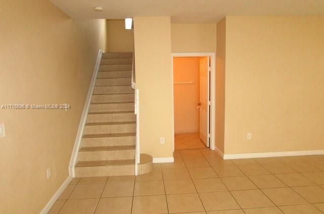 For Rent: $3,500 (5 beds, 2 baths, 2693 Square Feet)