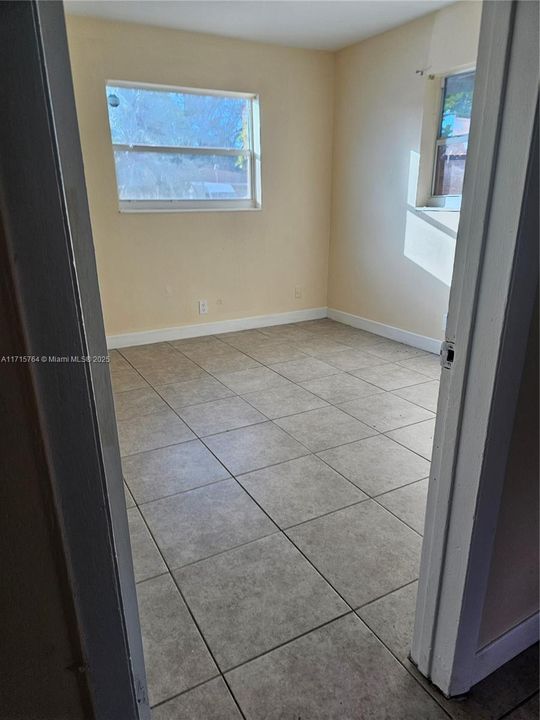 For Rent: $2,000 (3 beds, 2 baths, 2131 Square Feet)