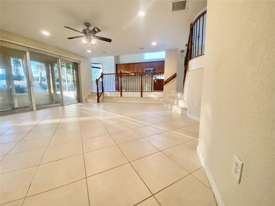 For Rent: $4,400 (4 beds, 3 baths, 3318 Square Feet)