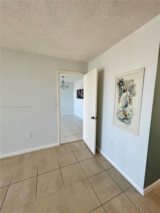 For Rent: $1,750 (1 beds, 1 baths, 825 Square Feet)