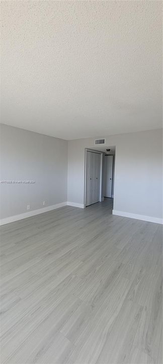 For Rent: $2,600 (2 beds, 2 baths, 1220 Square Feet)