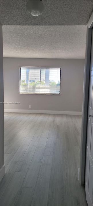 For Rent: $2,600 (2 beds, 2 baths, 1220 Square Feet)