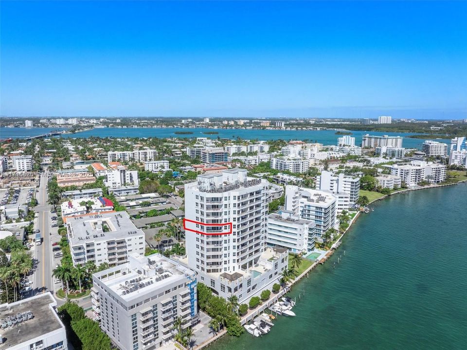 For Sale: $1,299,000 (3 beds, 2 baths, 1731 Square Feet)