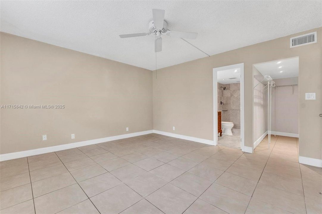 For Rent: $2,000 (2 beds, 2 baths, 1286 Square Feet)