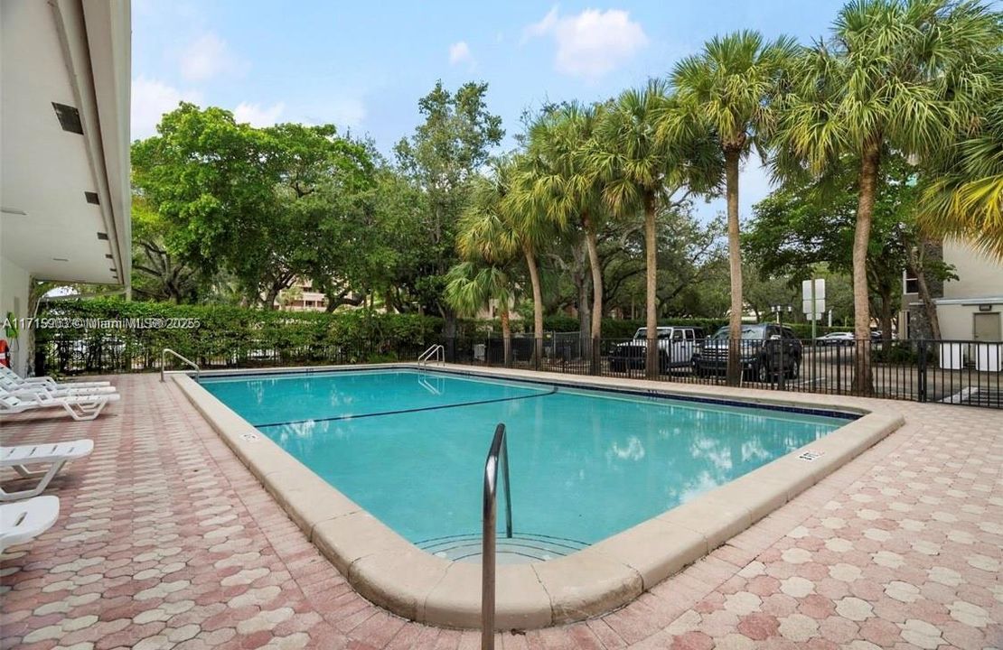 En Venta: $218,900 (2 camas, 2 baños, 1054 Pies cuadrados)