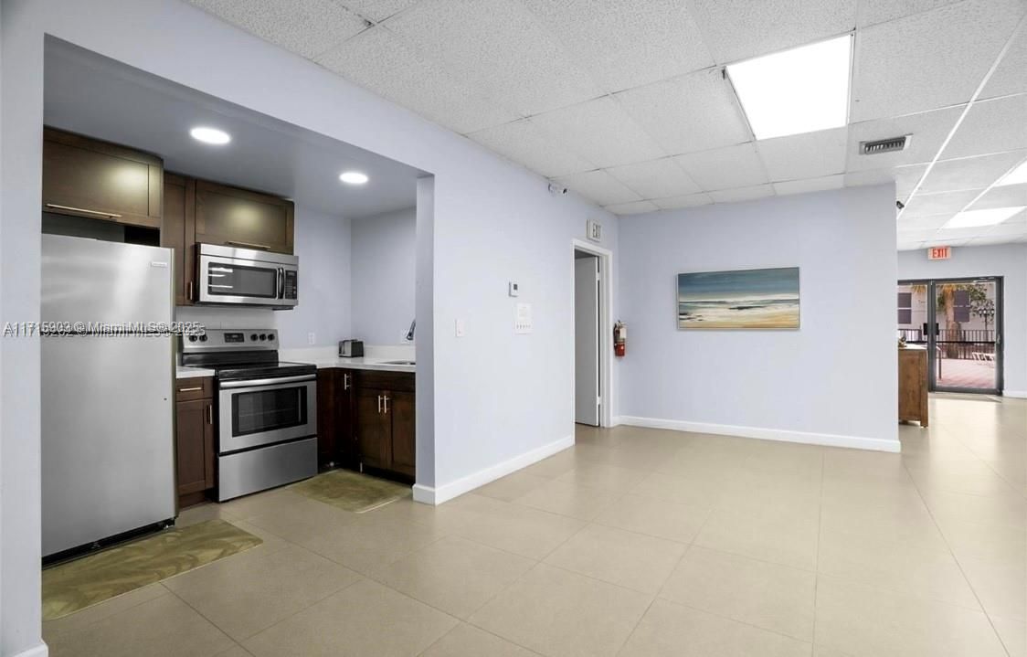 En Venta: $218,900 (2 camas, 2 baños, 1054 Pies cuadrados)