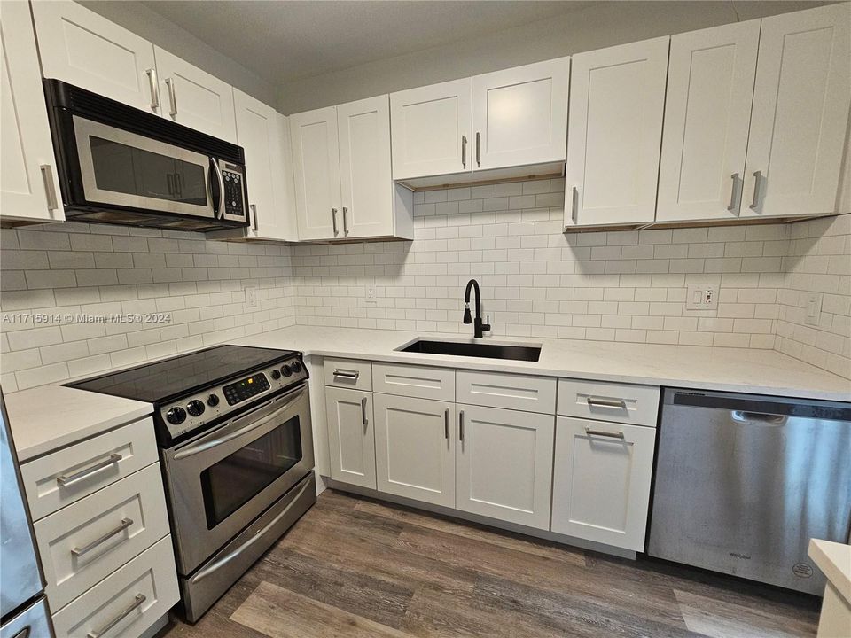 For Rent: $4,750 (3 beds, 2 baths, 1208 Square Feet)