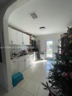 For Sale: $440,000 (3 beds, 1 baths, 700 Square Feet)