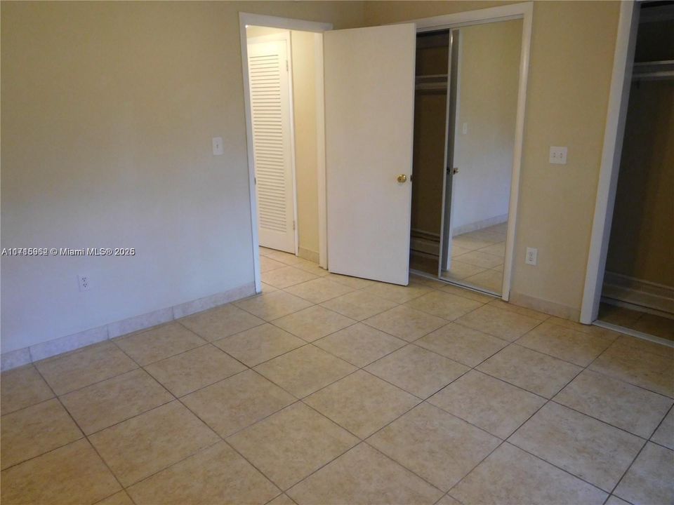 For Rent: $1,450 (1 beds, 1 baths, 580 Square Feet)