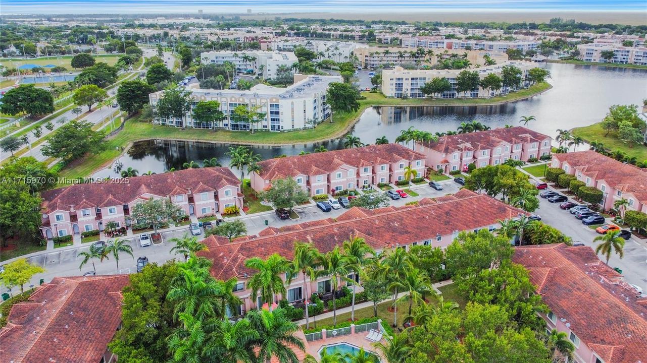 待售: $389,900 (3 贝兹, 3 浴室, 1332 平方英尺)