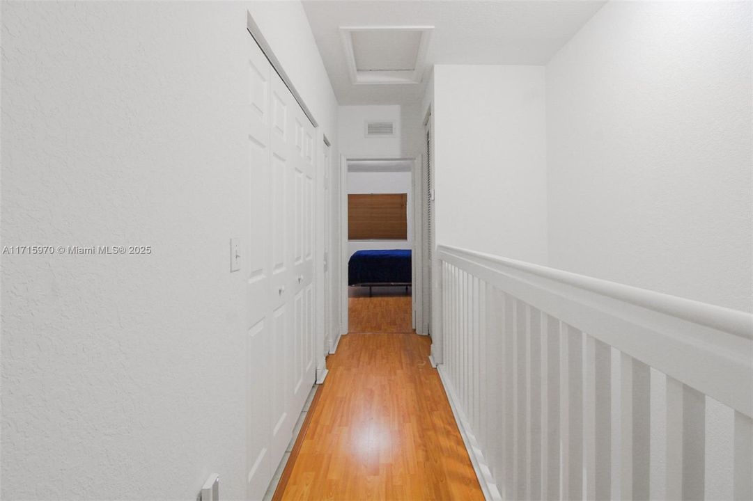 待售: $389,900 (3 贝兹, 3 浴室, 1332 平方英尺)