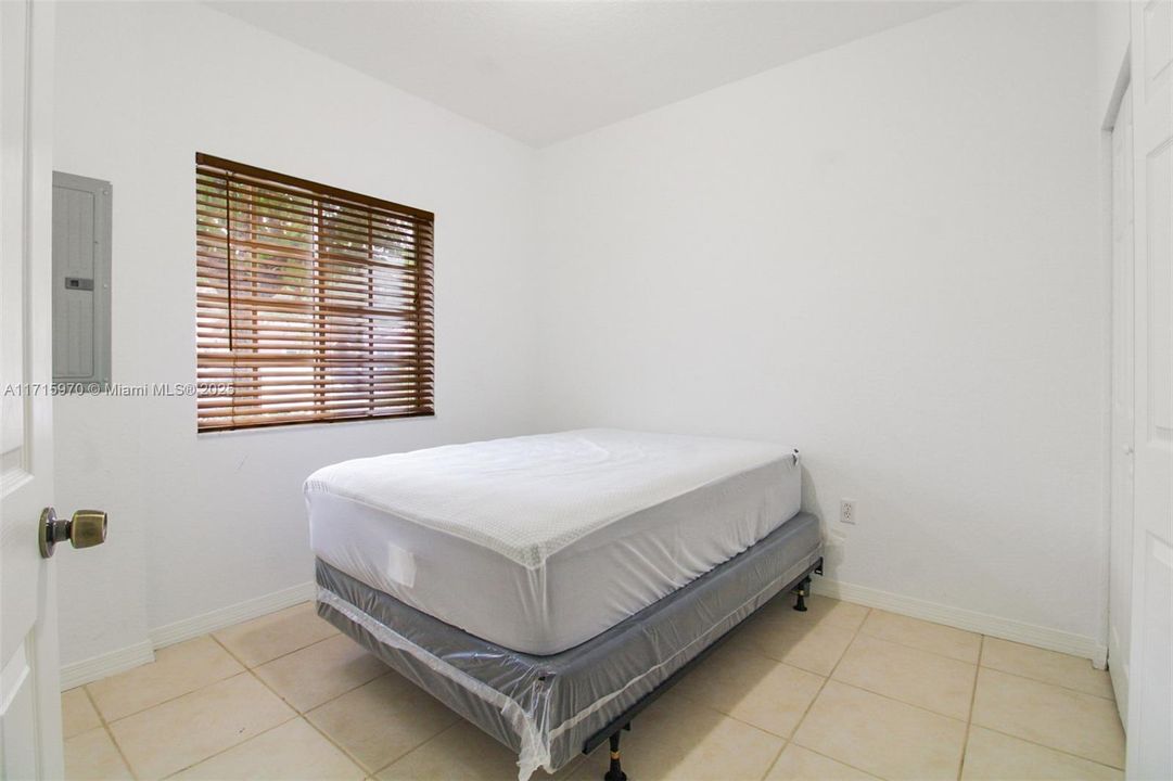 待售: $389,900 (3 贝兹, 3 浴室, 1332 平方英尺)