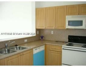 For Sale: $259,800 (3 beds, 2 baths, 1166 Square Feet)