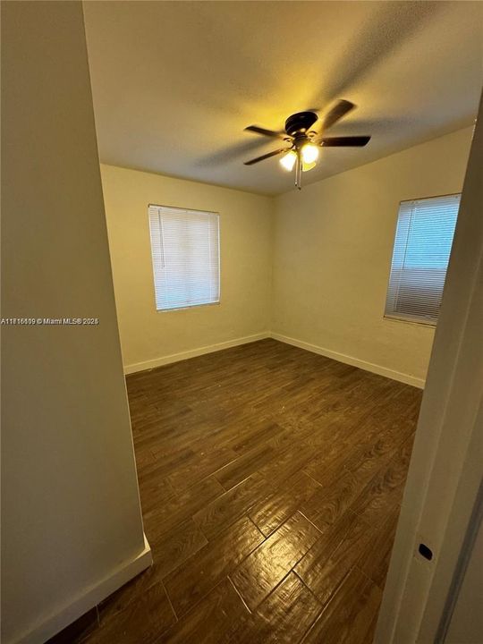 For Rent: $2,500 (2 beds, 1 baths, 594 Square Feet)