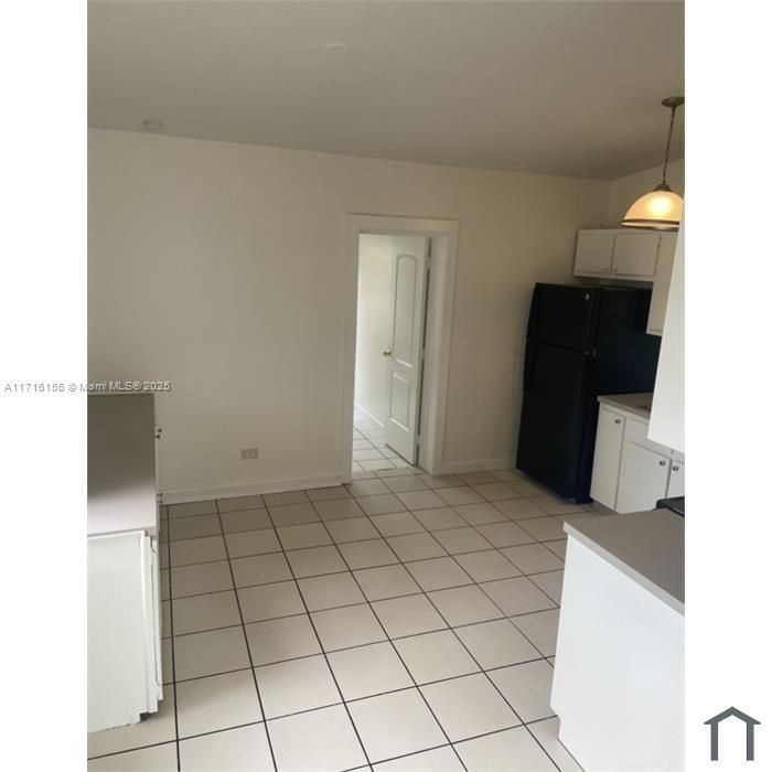 For Rent: $3,150 (4 beds, 2 baths, 1384 Square Feet)