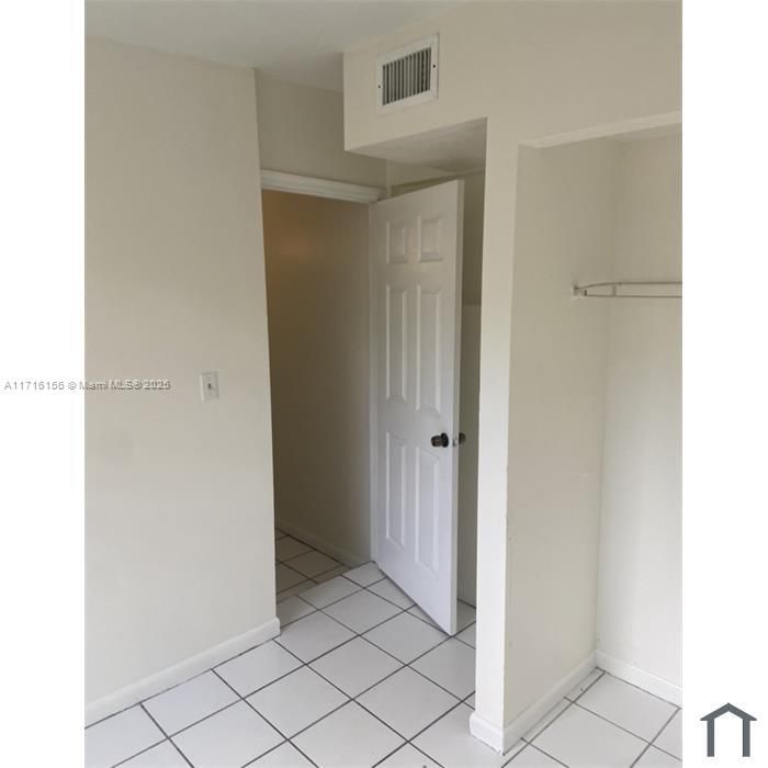 For Rent: $3,150 (4 beds, 2 baths, 1384 Square Feet)