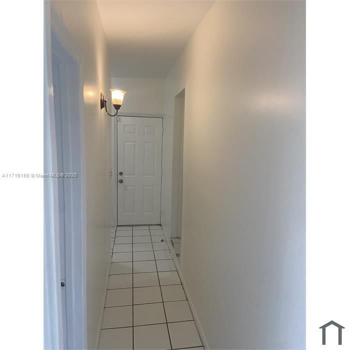 For Rent: $3,150 (4 beds, 2 baths, 1384 Square Feet)