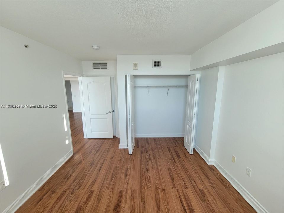 For Rent: $3,100 (2 beds, 2 baths, 1027 Square Feet)