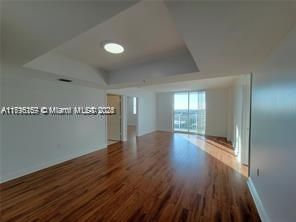 For Rent: $3,100 (2 beds, 2 baths, 1027 Square Feet)