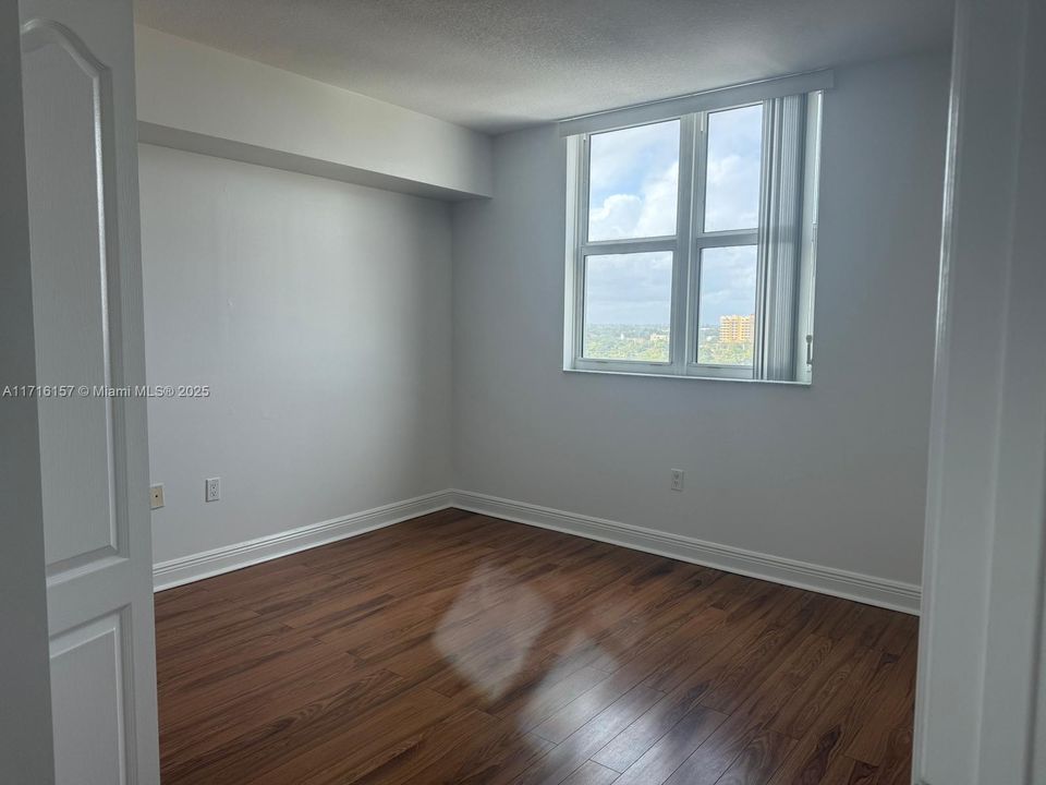 For Rent: $3,100 (2 beds, 2 baths, 1027 Square Feet)