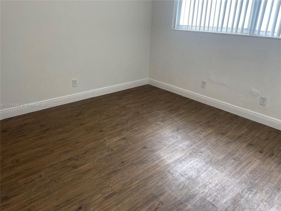 For Rent: $1,575 (1 beds, 1 baths, 24592 Square Feet)