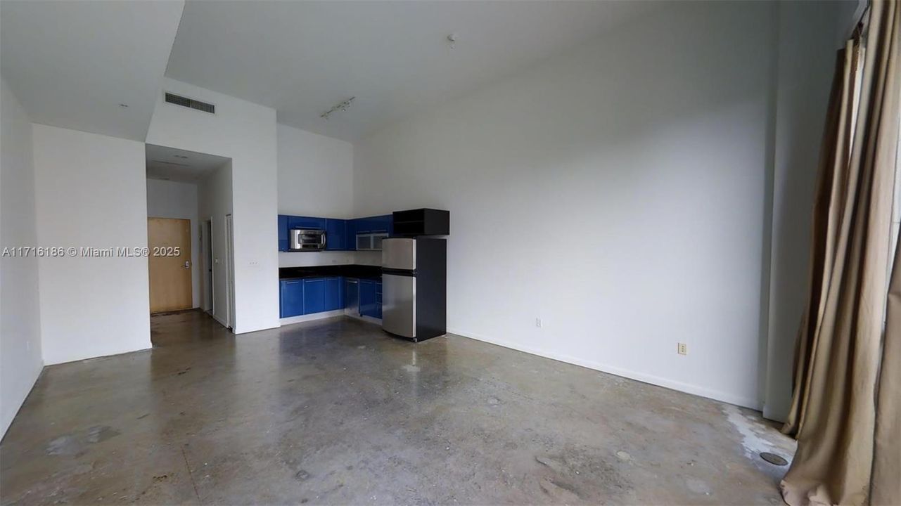 For Rent: $1,950 (0 beds, 1 baths, 501 Square Feet)