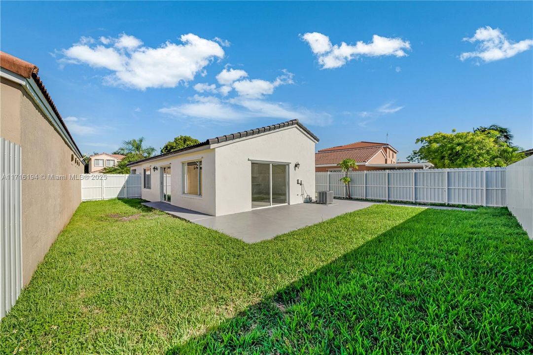 For Sale: $599,000 (3 beds, 2 baths, 1403 Square Feet)