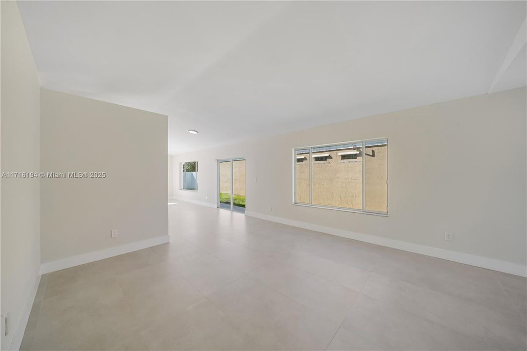 For Sale: $599,000 (3 beds, 2 baths, 1403 Square Feet)