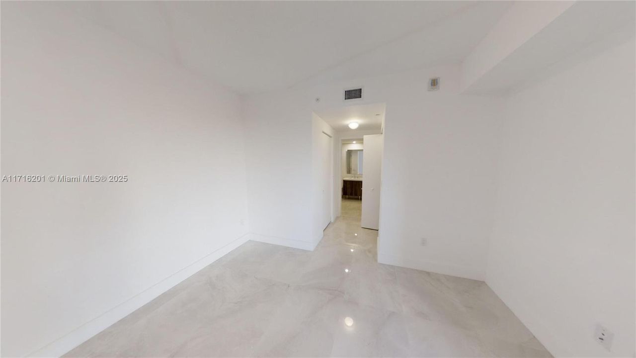 For Sale: $679,990 (2 beds, 2 baths, 1032 Square Feet)