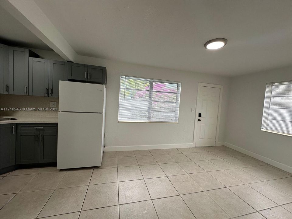 For Rent: $1,950 (1 beds, 1 baths, 0 Square Feet)