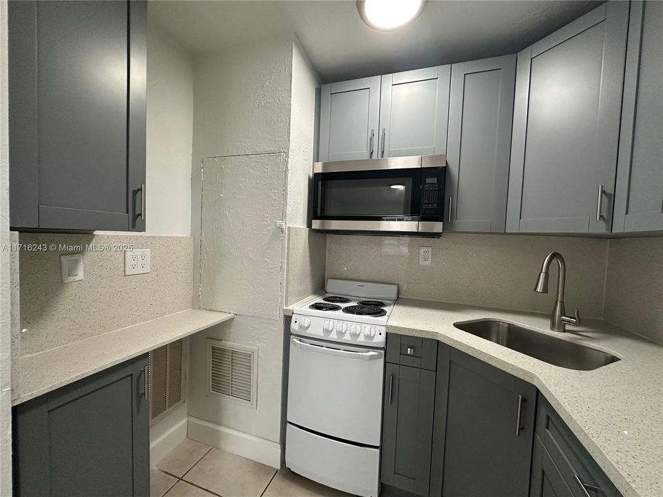 For Rent: $1,950 (1 beds, 1 baths, 0 Square Feet)