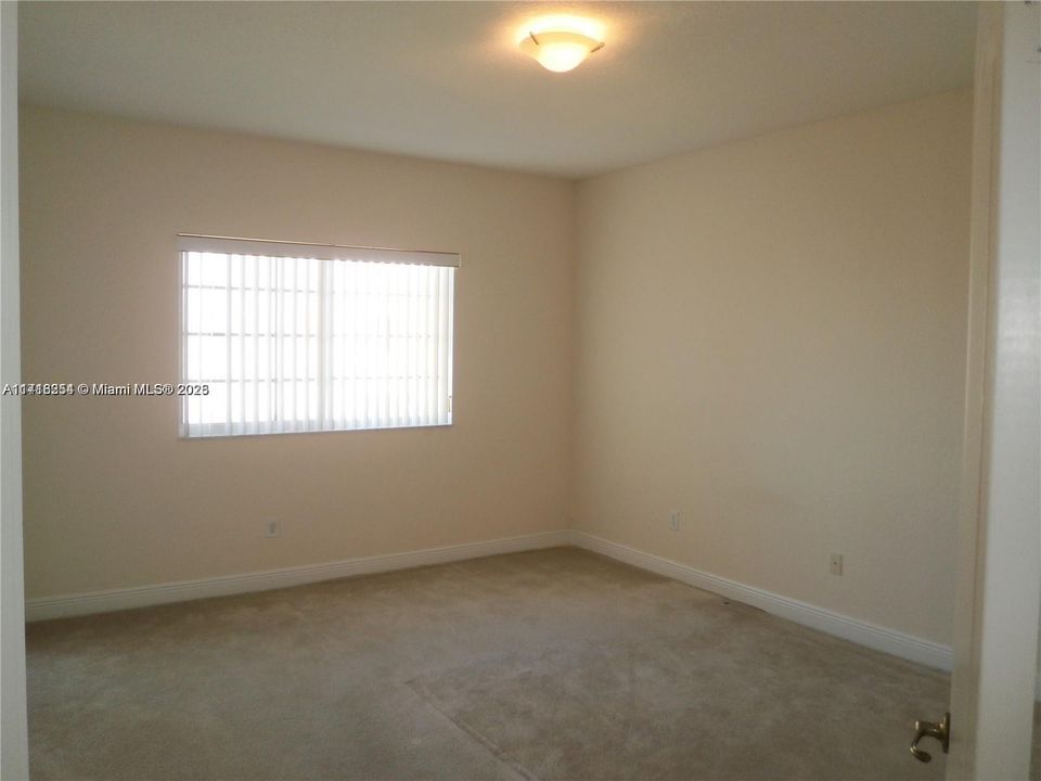 For Rent: $3,250 (2 beds, 2 baths, 1950 Square Feet)