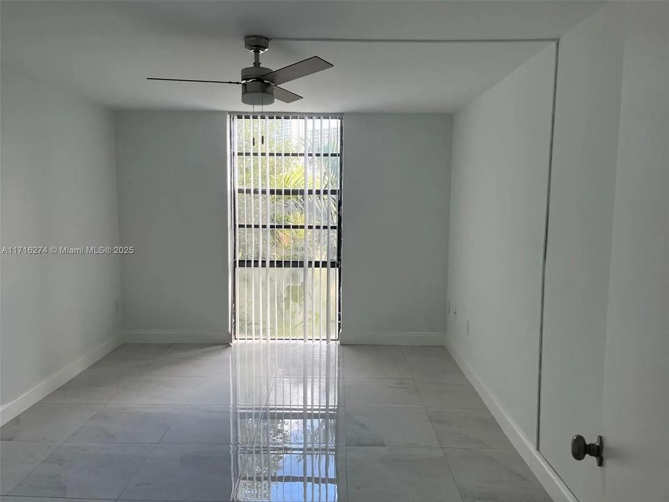 En Venta: $219,999 (1 camas, 1 baños, 720 Pies cuadrados)