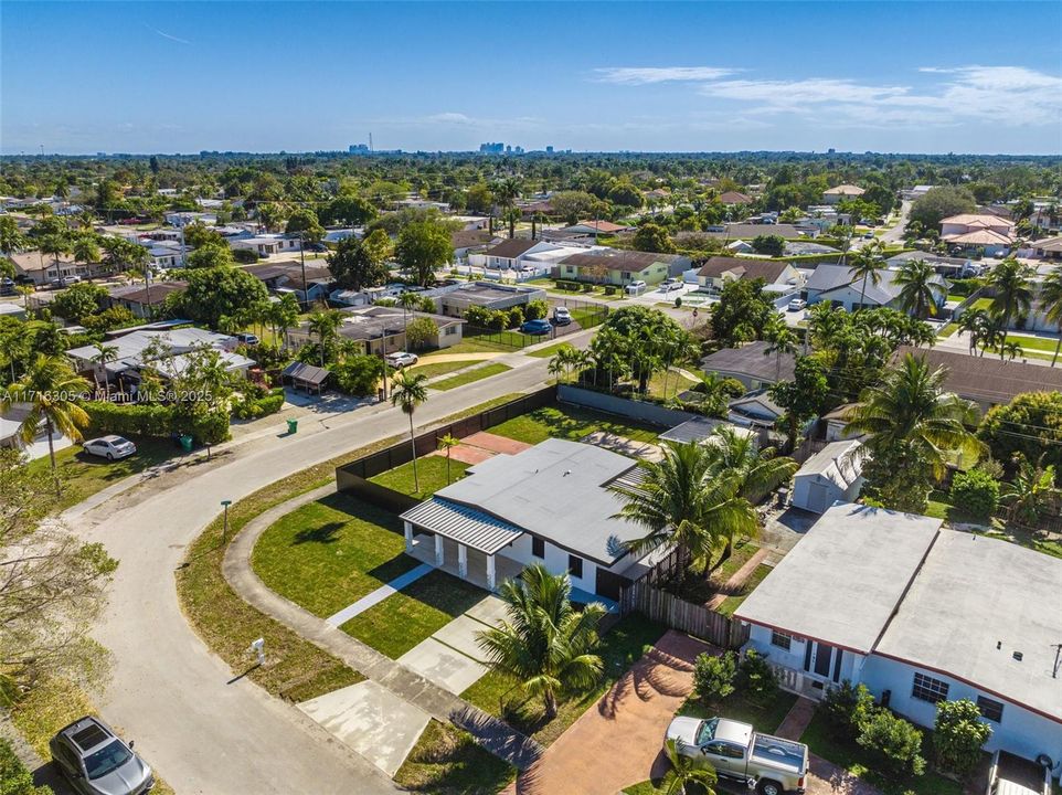 For Sale: $775,000 (3 beds, 2 baths, 1338 Square Feet)