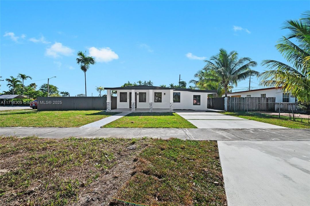 For Sale: $775,000 (3 beds, 2 baths, 1338 Square Feet)