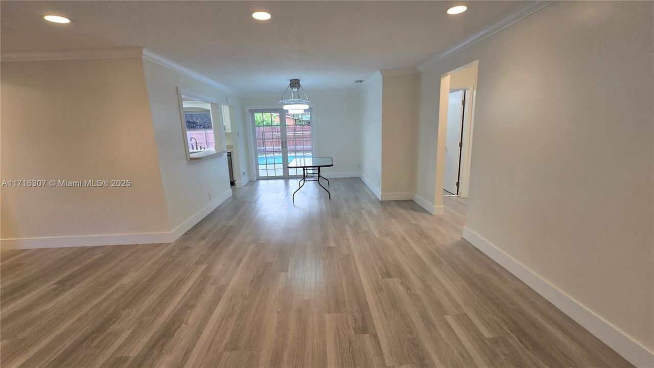 For Rent: $3,600 (3 beds, 2 baths, 1257 Square Feet)