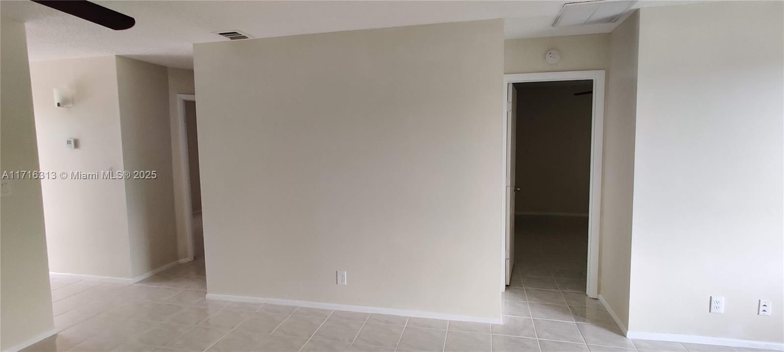 For Sale: $224,900 (2 beds, 2 baths, 840 Square Feet)