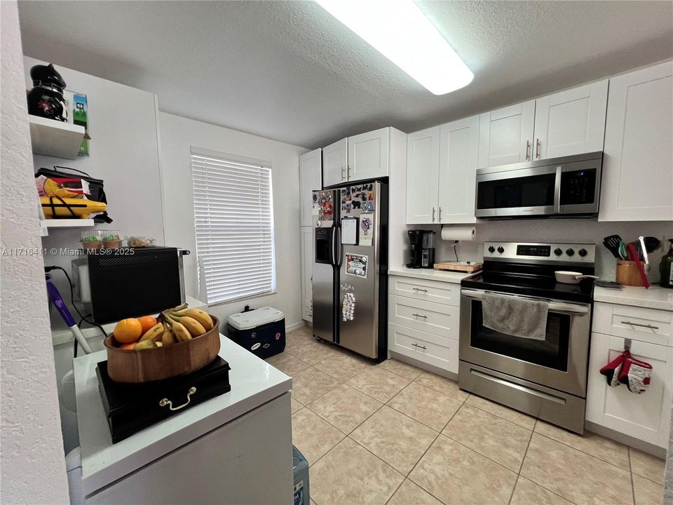 For Rent: $2,500 (2 beds, 2 baths, 1190 Square Feet)