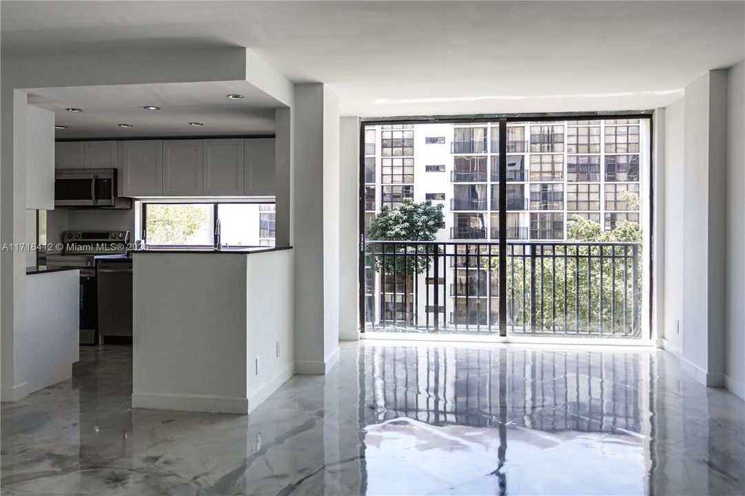 En Venta: $344,500 (1 camas, 1 baños, 767 Pies cuadrados)