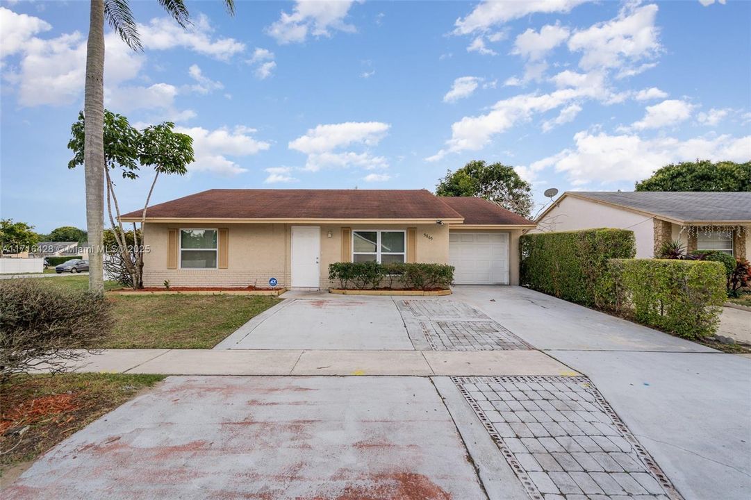 For Sale: $413,000 (4 beds, 2 baths, 1418 Square Feet)