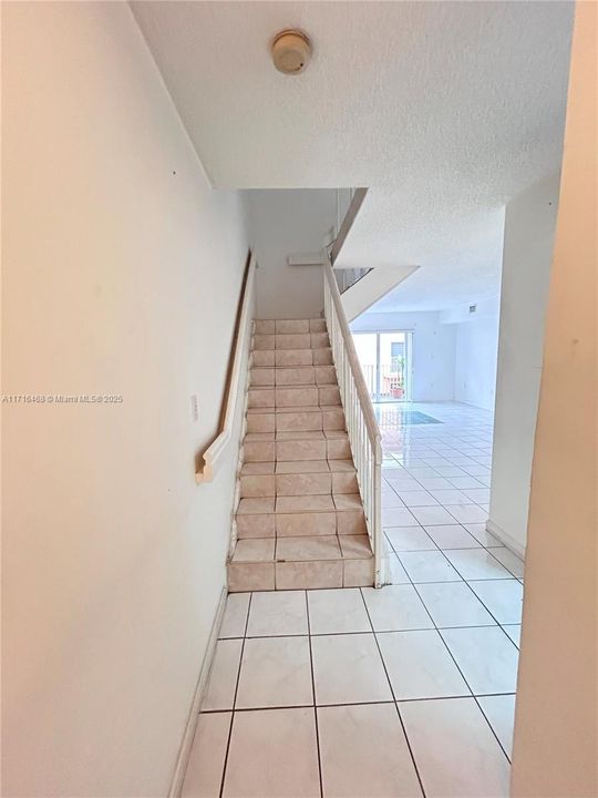 For Rent: $2,150 (2 beds, 2 baths, 1060 Square Feet)