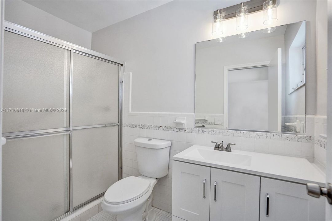 For Sale: $179,900 (2 beds, 2 baths, 970 Square Feet)