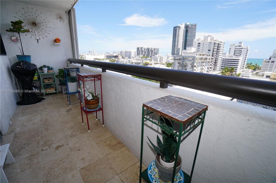 En Venta: $635,000 (2 camas, 2 baños, 1010 Pies cuadrados)