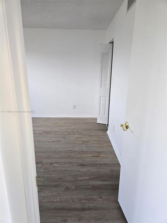 For Rent: $1,700 (2 beds, 2 baths, 880 Square Feet)