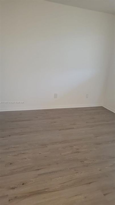 For Rent: $1,700 (2 beds, 2 baths, 880 Square Feet)