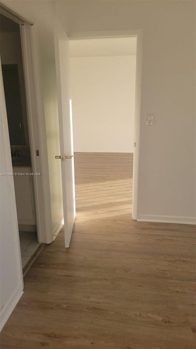 For Rent: $1,700 (2 beds, 2 baths, 880 Square Feet)