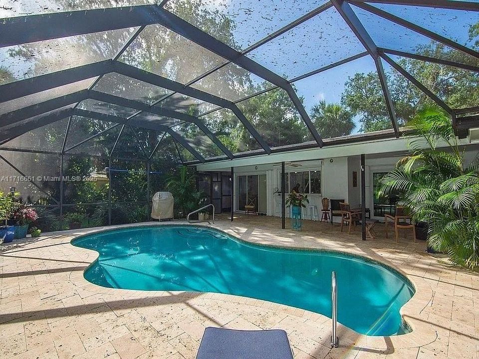 En Venta: $1,300,000 (3 camas, 2 baños, 1670 Pies cuadrados)