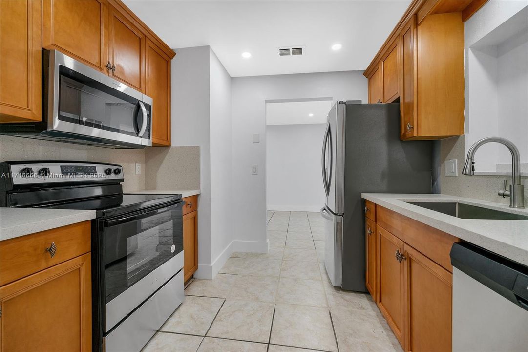 For Rent: $3,900 (4 beds, 2 baths, 2182 Square Feet)