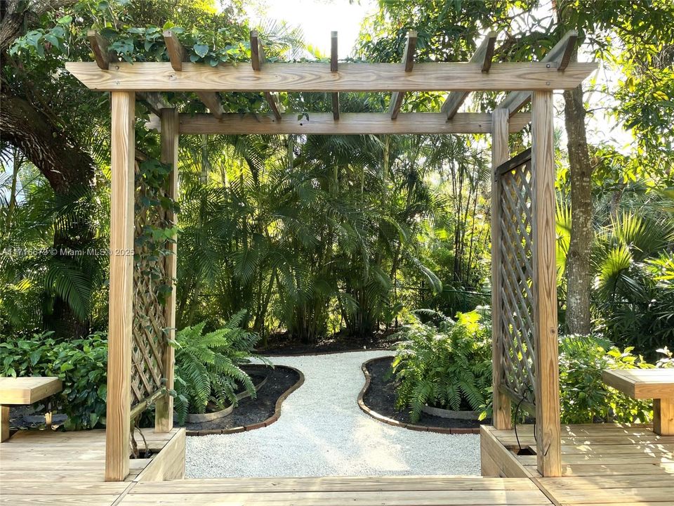 Vendido Recientemente: $599,000 (2 camas, 1 baños, 864 Pies cuadrados)