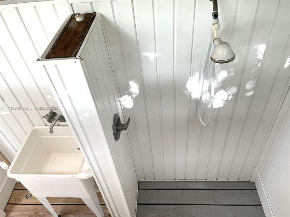 Vendido Recientemente: $599,000 (2 camas, 1 baños, 864 Pies cuadrados)